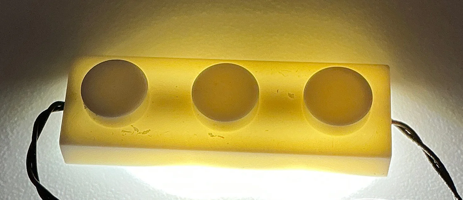 1x3 LED Light Up Plate, DIY System, Reconnectable, LB1x3-LA - Image 4