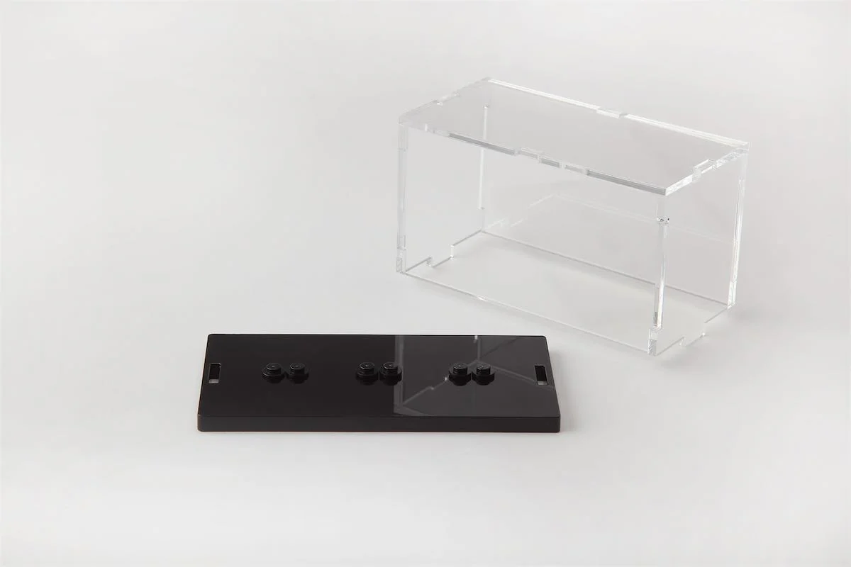 3-Figure Display Case for LEGO® Minifigures - Image 2