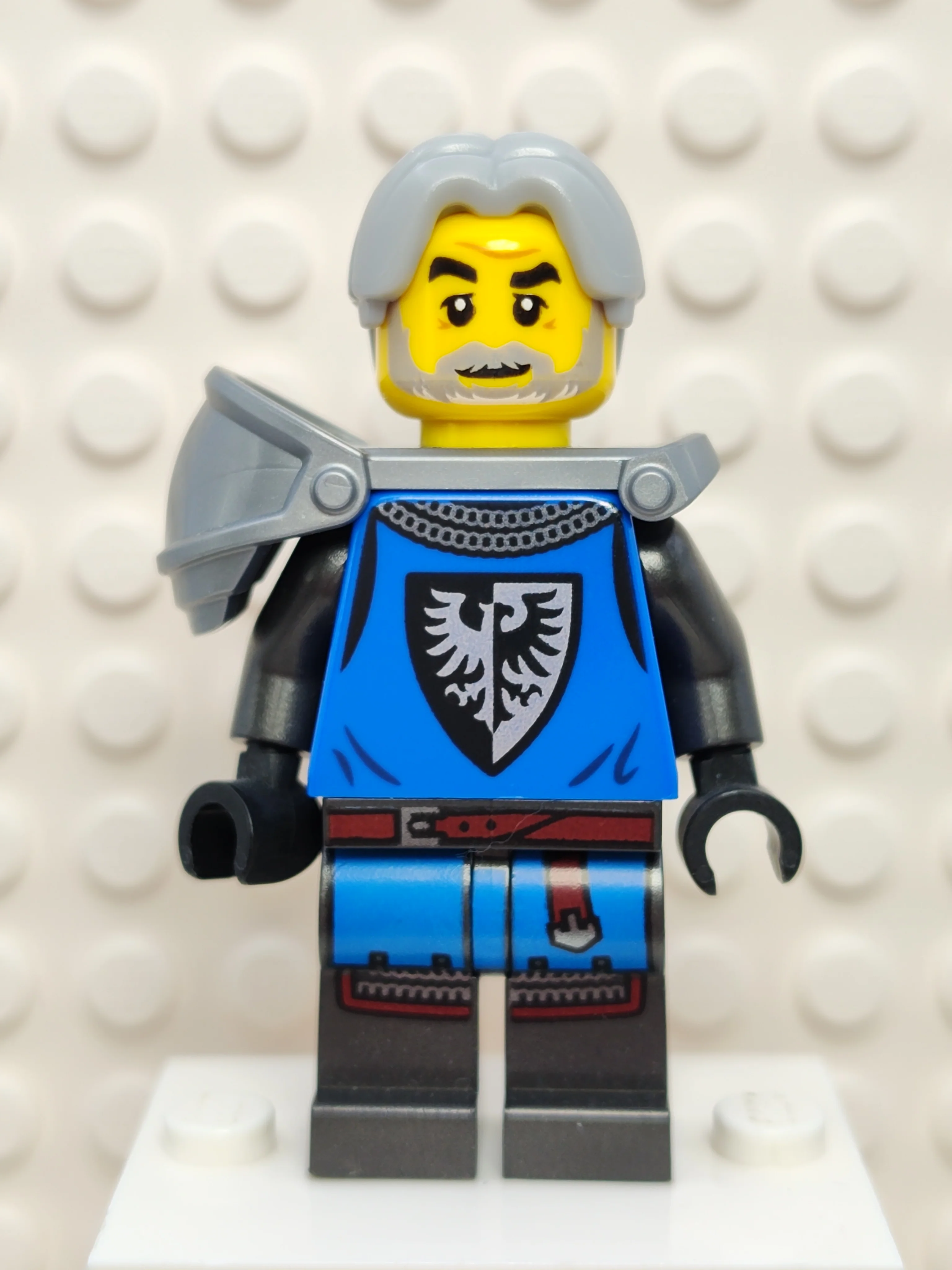 Black Falcon - Male, idea085 - LEGO® Ideas Minifigure - Image 2