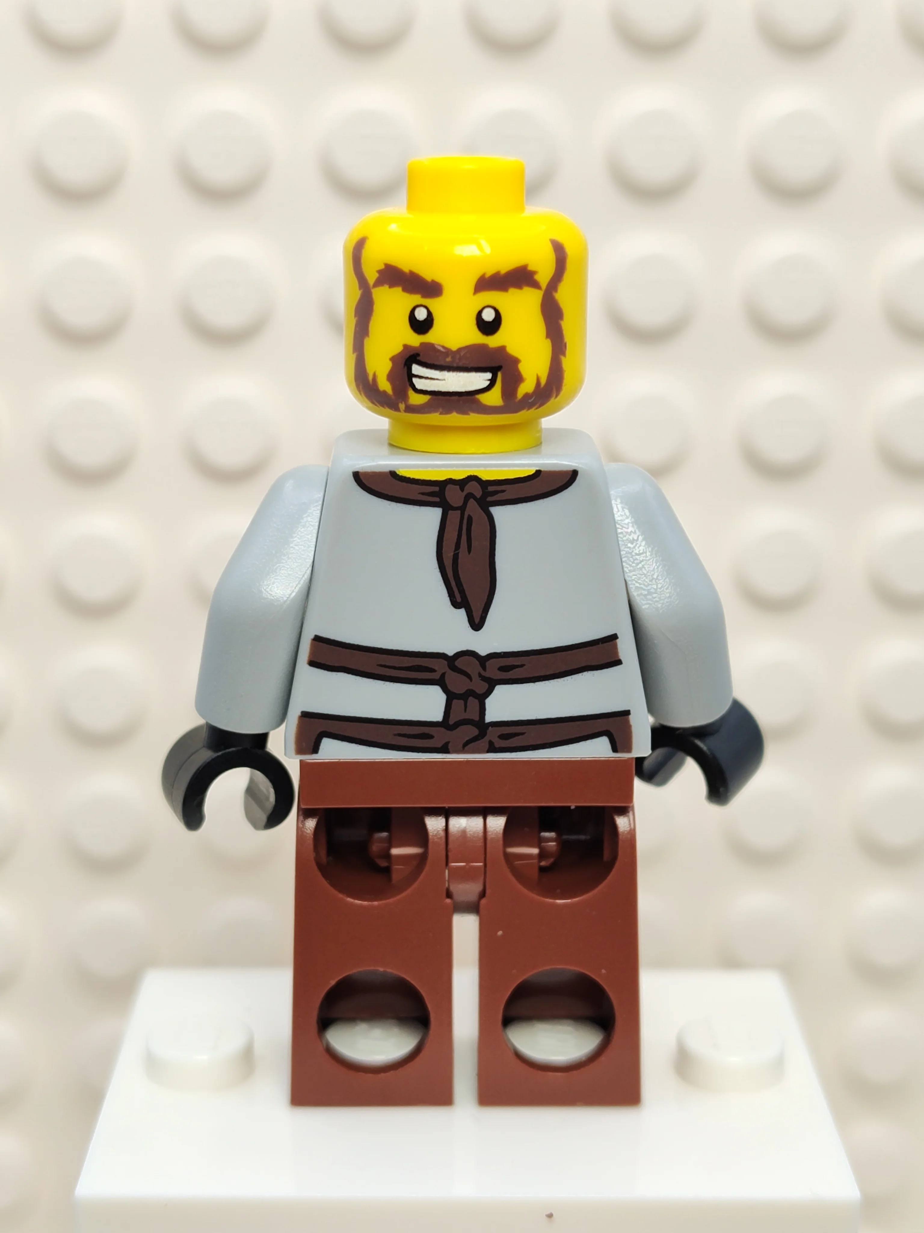 Blacksmith with Dark Brown Apron , cas492 - Image 4