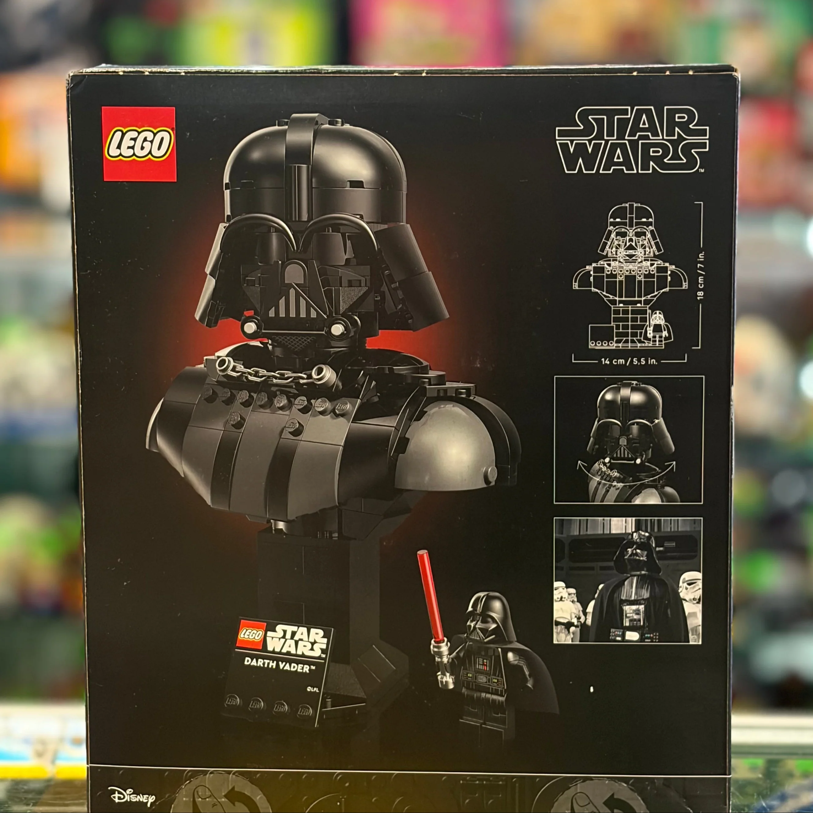 Darth Vader™ Bust, 75439 - LEGO® Star Wars Set - Image 2