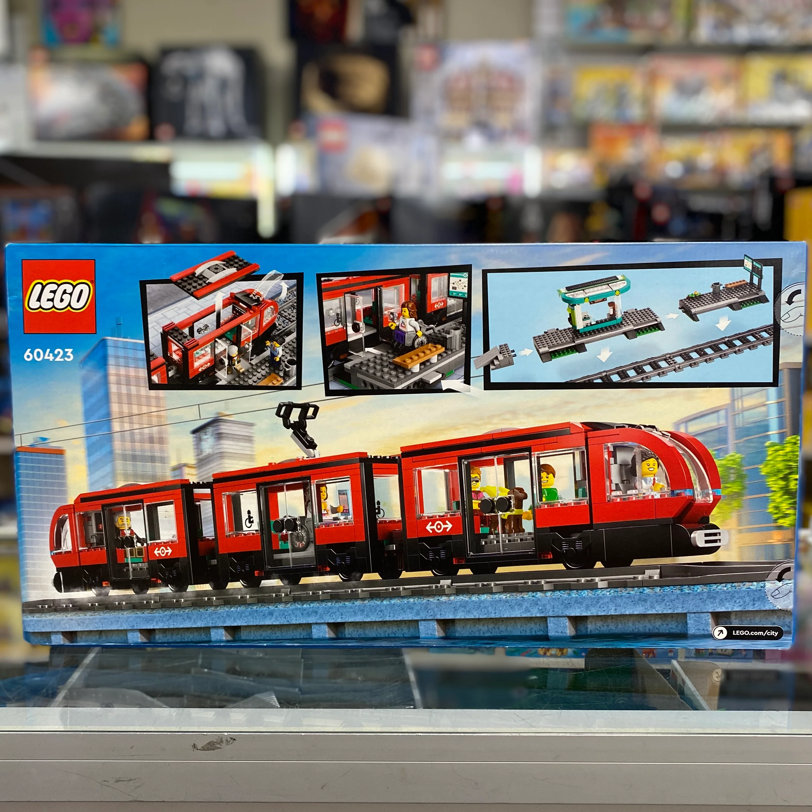 Downtown Streetcar, 60423 - LEGO® City set - Image 2