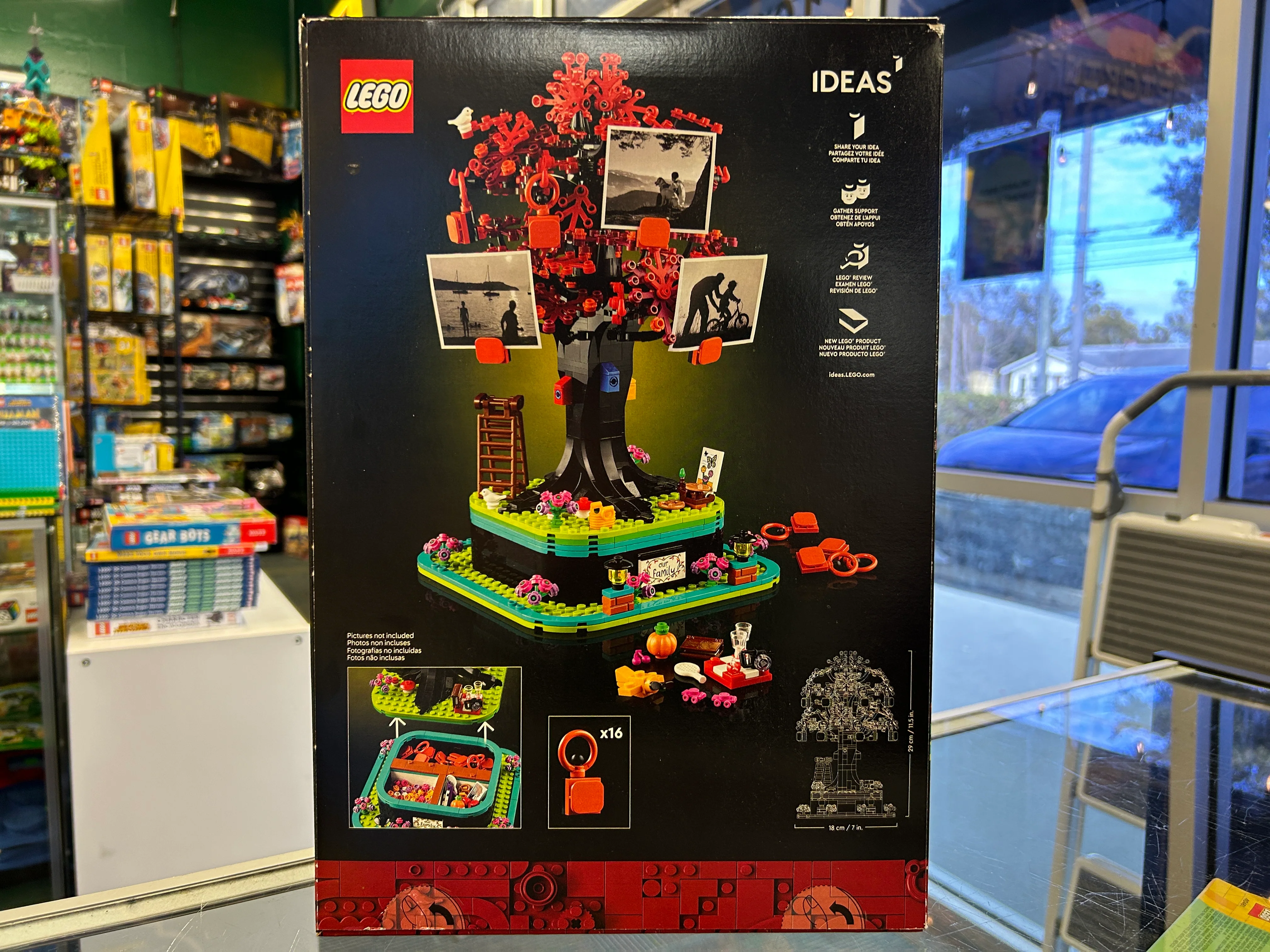 Family Tree, 21346 LEGO® Ideas Set - Image 2
