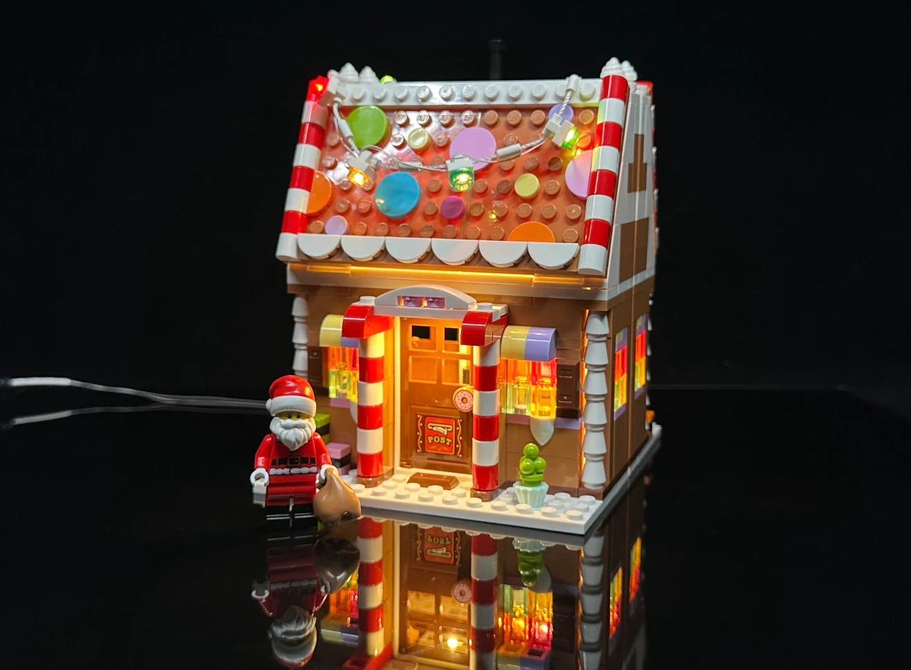 Festive Gingerbread House 40809 Custom Lighting Kit for LEGO® Set - Image 5
