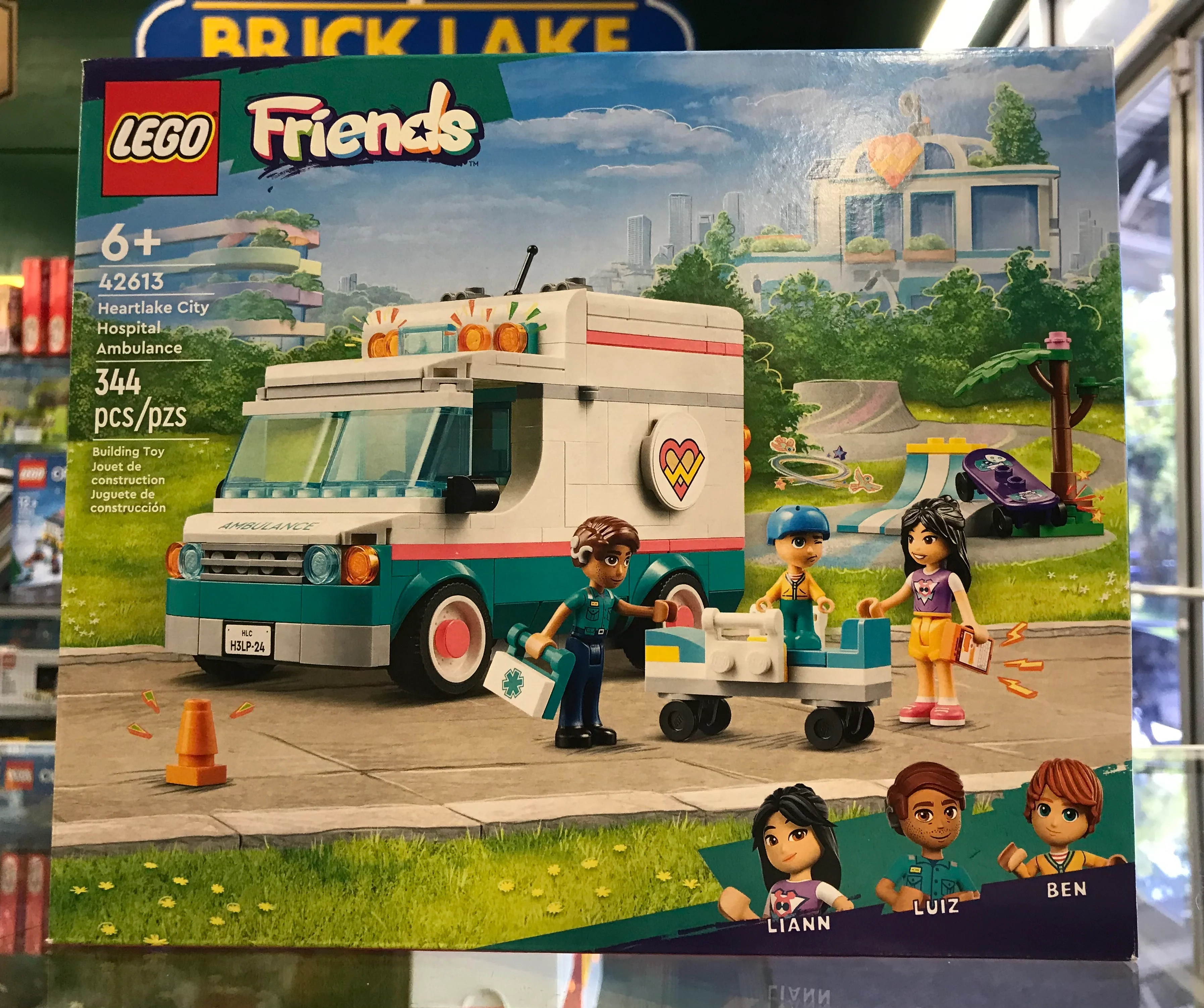 Heartlake City Hospital Ambulance, 42613 - LEGO® Friends Set