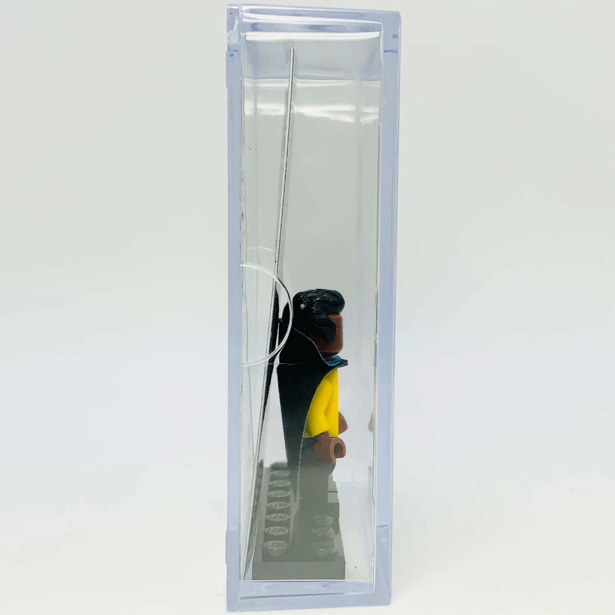 Lando Calrissian with Trading Card & Collector’s Case - Image 5