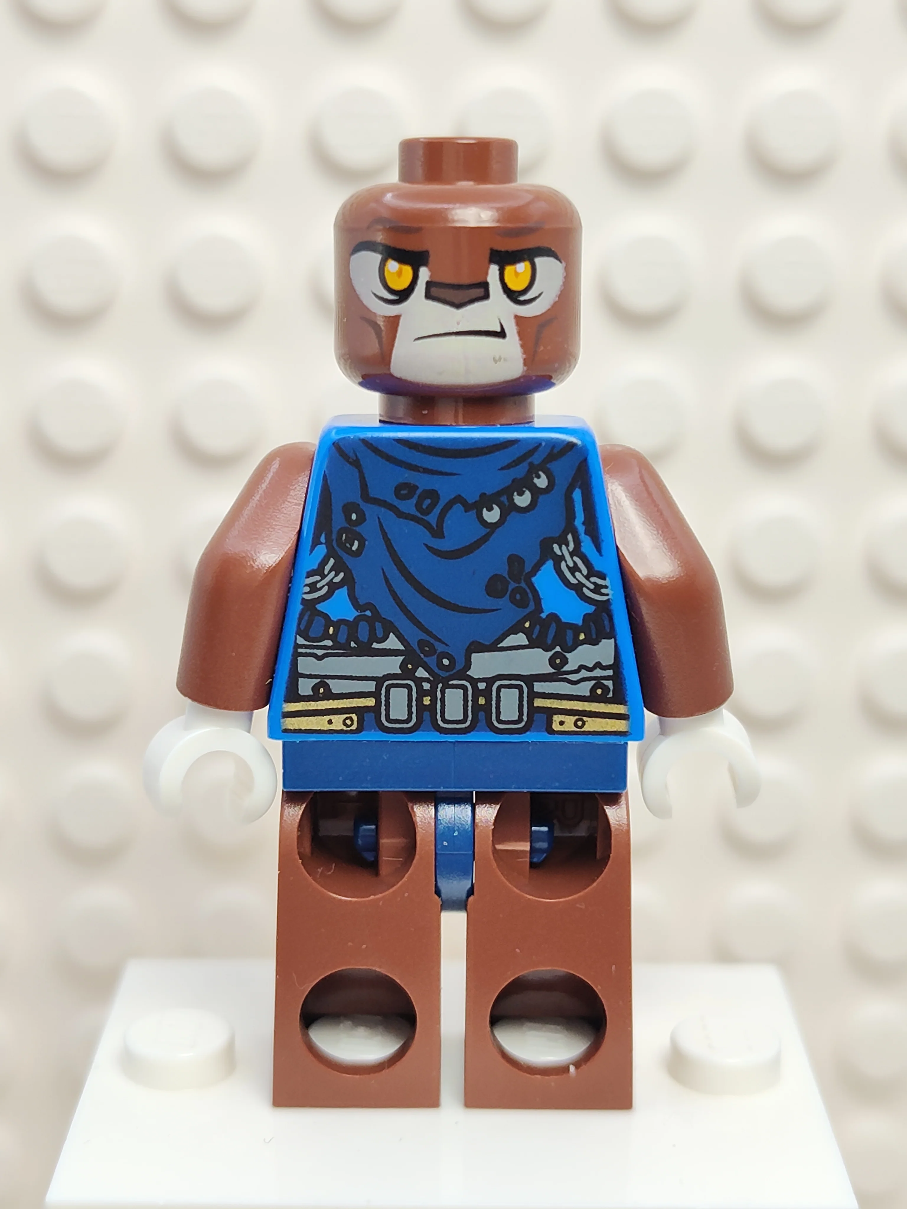 Lavertus - Pearl Gold Heavy Armor, loc055 - Image 4