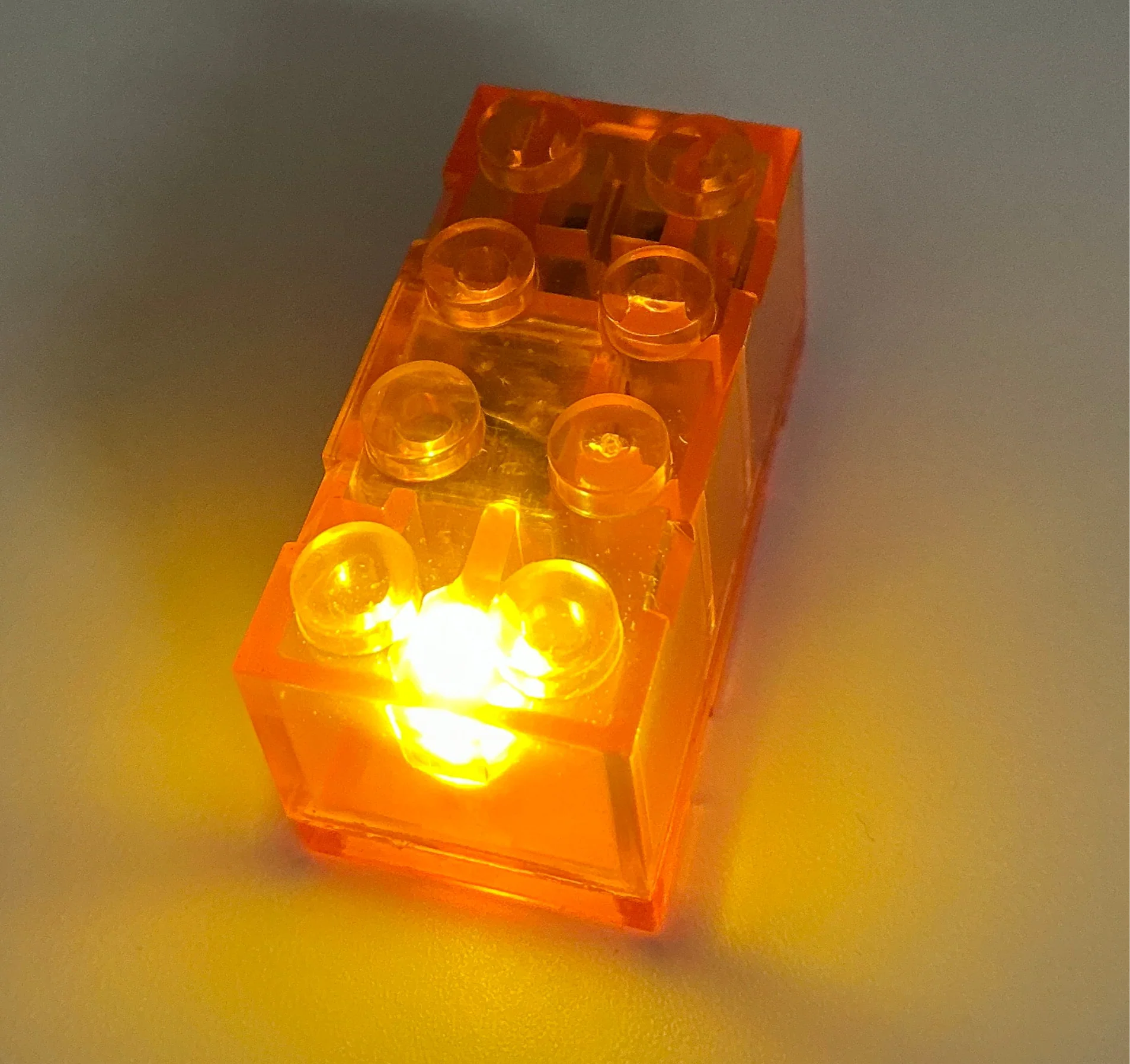 Light-Up 2x4 Brick, Battery Operated, CB2x4 & LB2x4 - Image 10