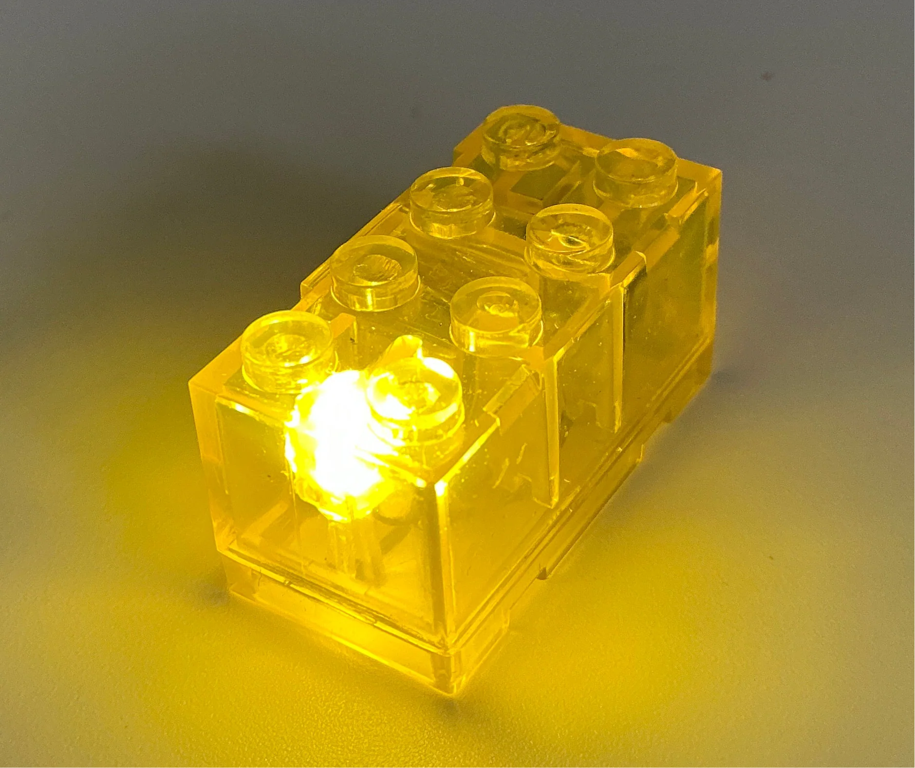 Light-Up 2x4 Brick, Battery Operated, CB2x4 & LB2x4 - Image 8