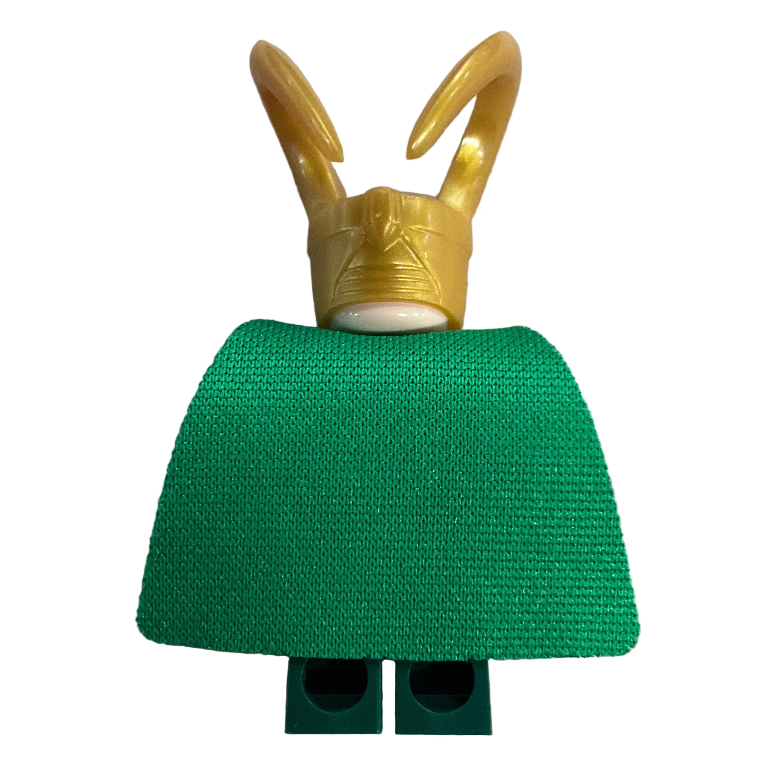 Loki - Spongy Cape (Juniors), Dark Green Legs, sh0644, LEGO® Marvel Minifigure - Image 2