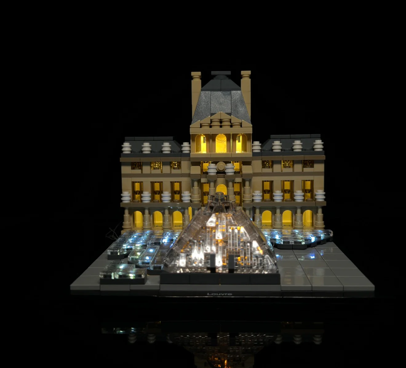 Louvre 21024 Custom Lighting Kit for LEGO® Set - Image 3