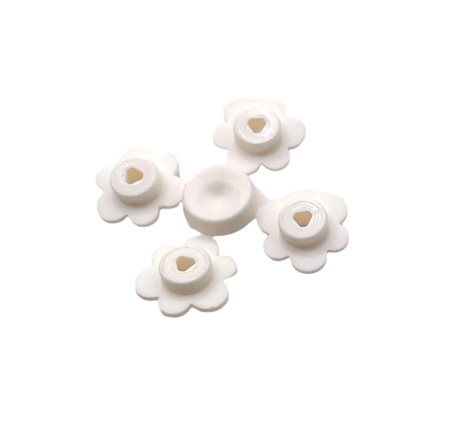 Plant Flower Small, 4 on Sprue, Part# 3742sprue