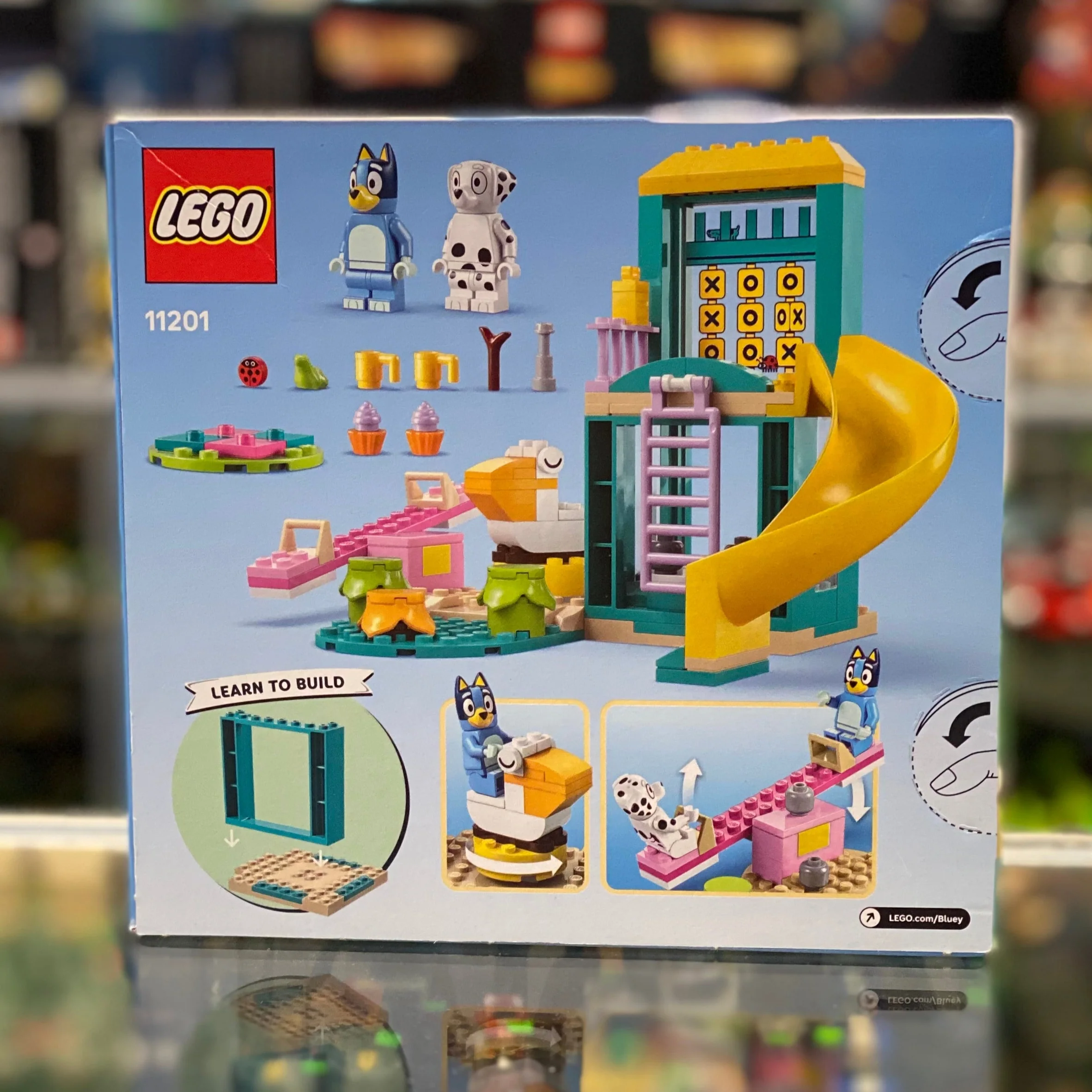 Playground Fun with Bluey and Chloe, 11201 - LEGO® Bluey Set - Image 2