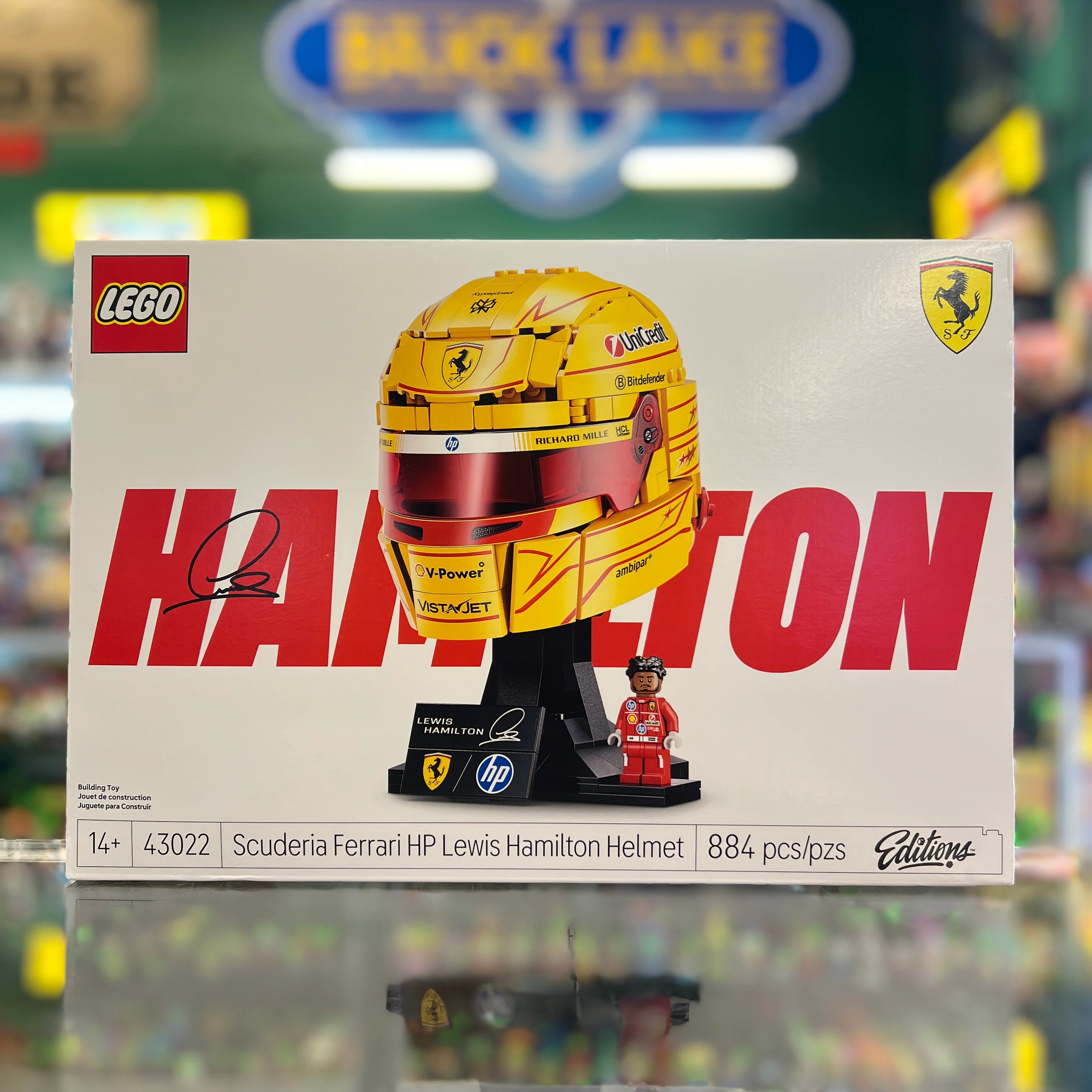 Scuderia Ferrari HP Lewis Hamilton Helmet, 43022 - LEGO® Editions