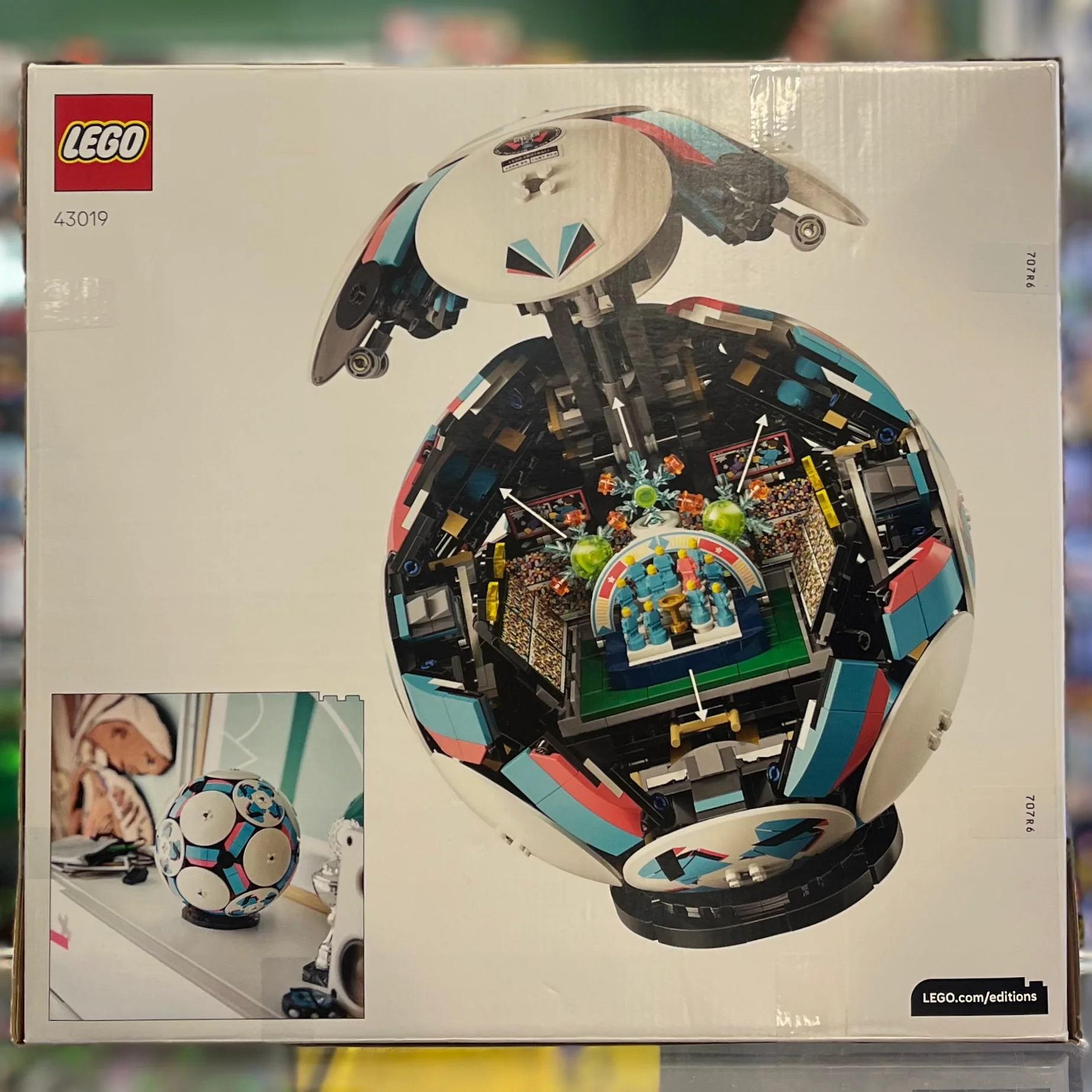 Soccer Ball, 43019 - LEGO® Editions Set - Image 2