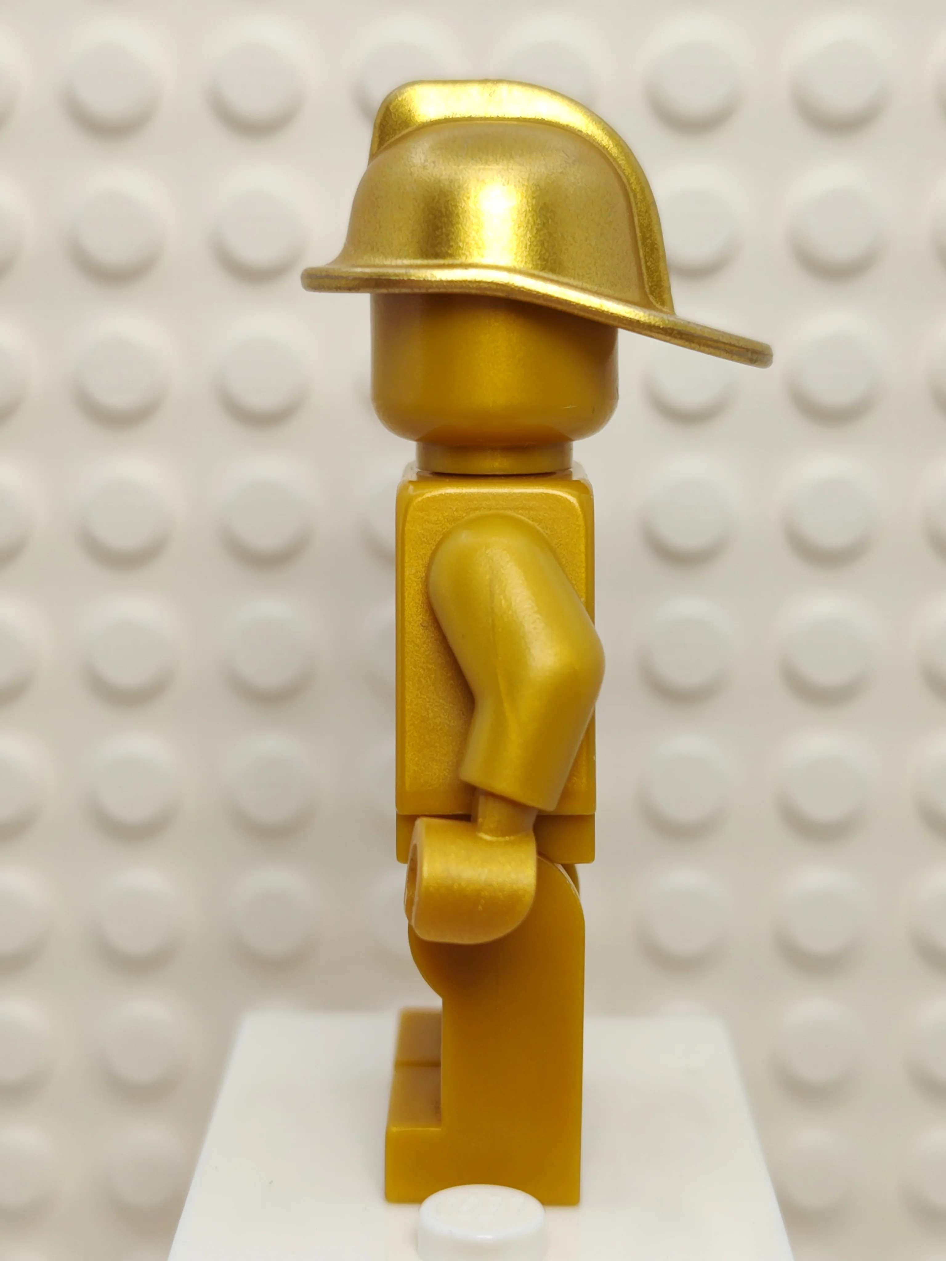 Statue - Pearl Gold, cty0989 - Image 2