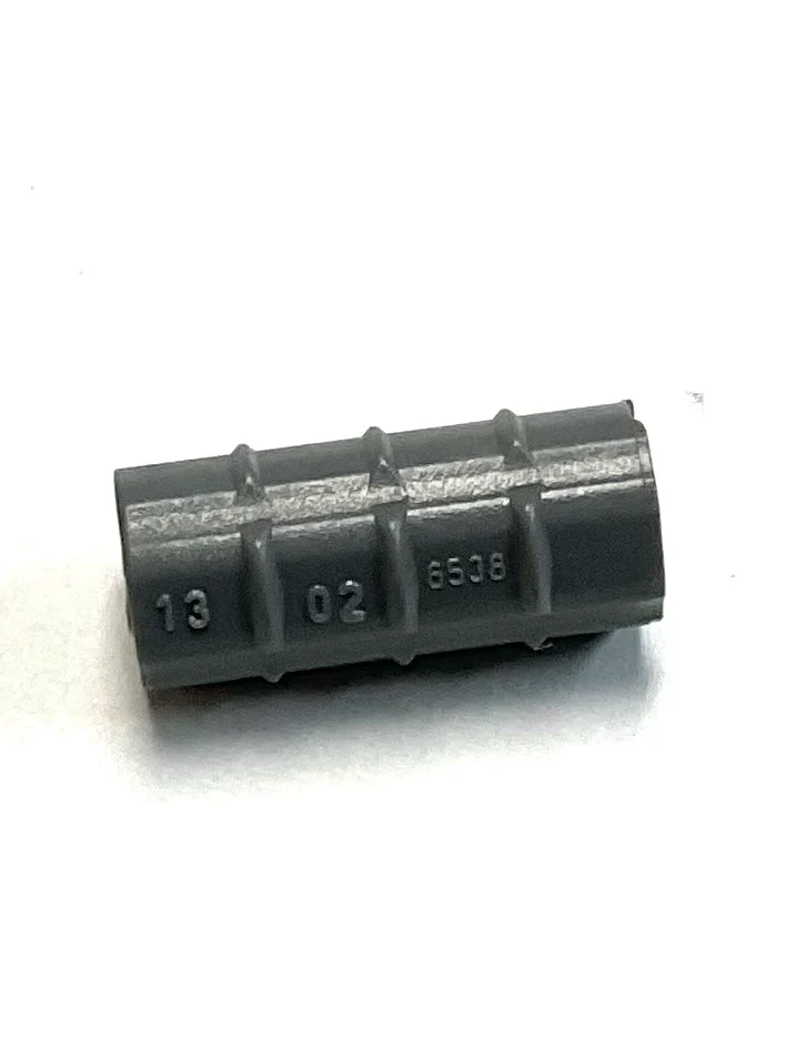 Technic, Axle Connector 2L (Ridged with x Hole x Orientation), Part# 6538b - Image 2