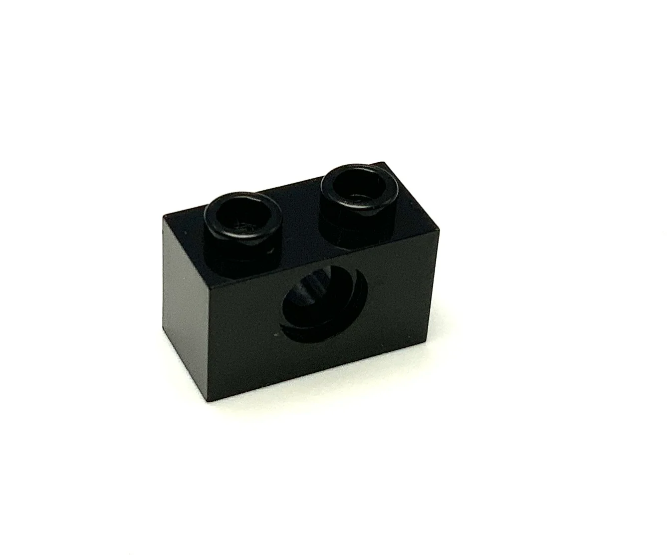 Technic, Brick 1x2 with Hole, Part# 3700 - Image 3