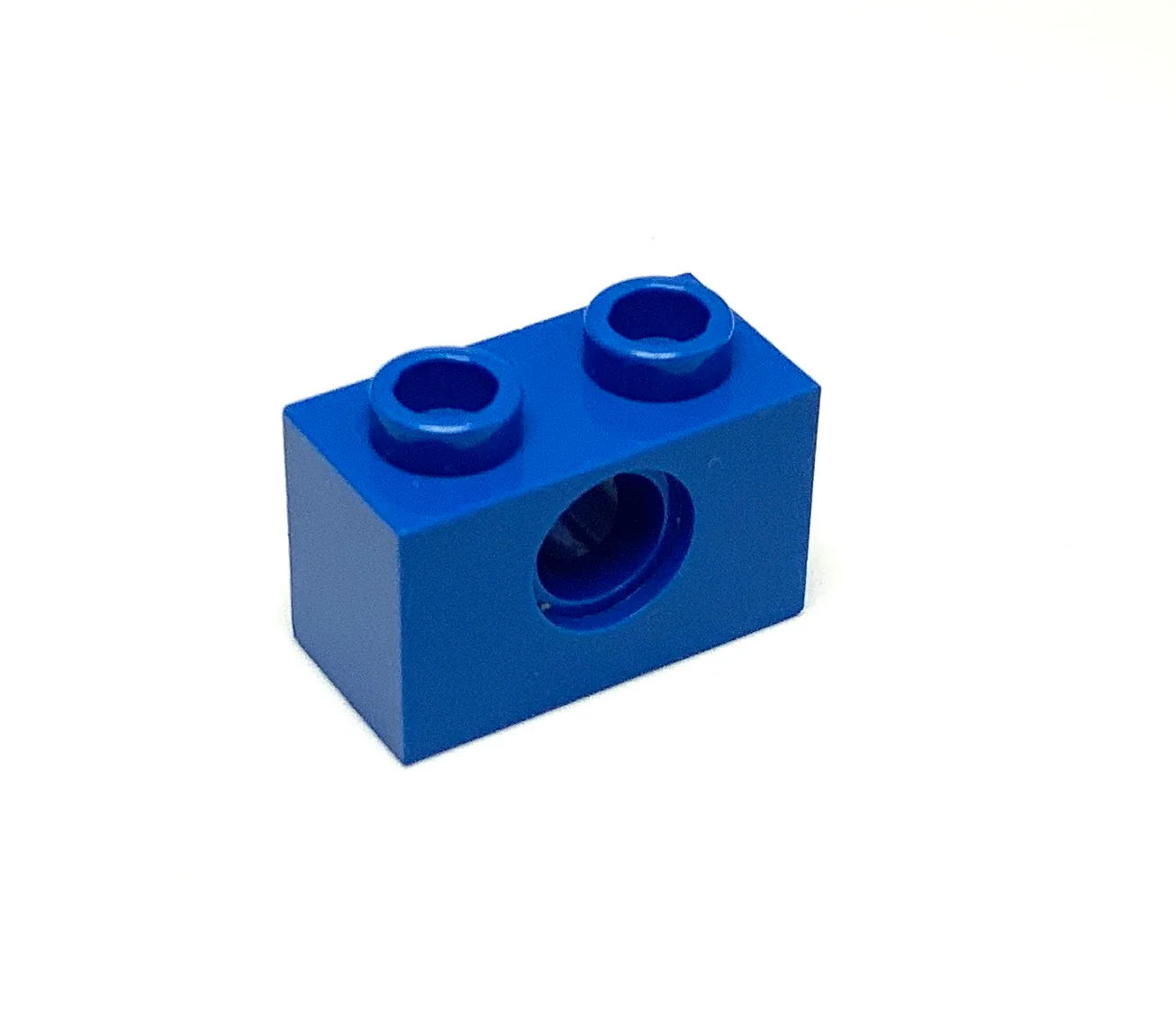 Technic, Brick 1x2 with Hole, Part# 3700 - Image 7