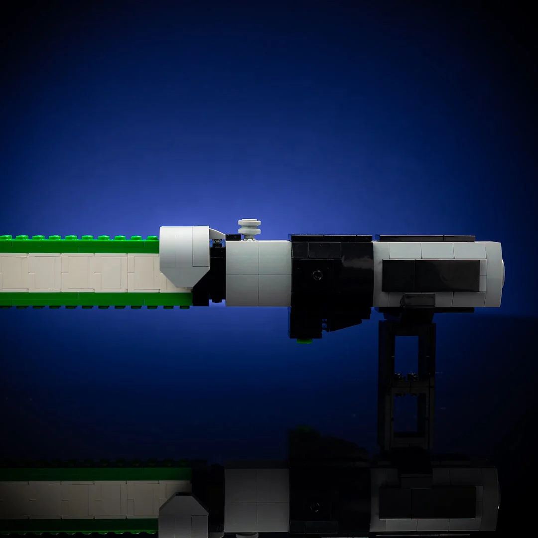 The Wise Master's Saber Life-Sized Replica - Image 4