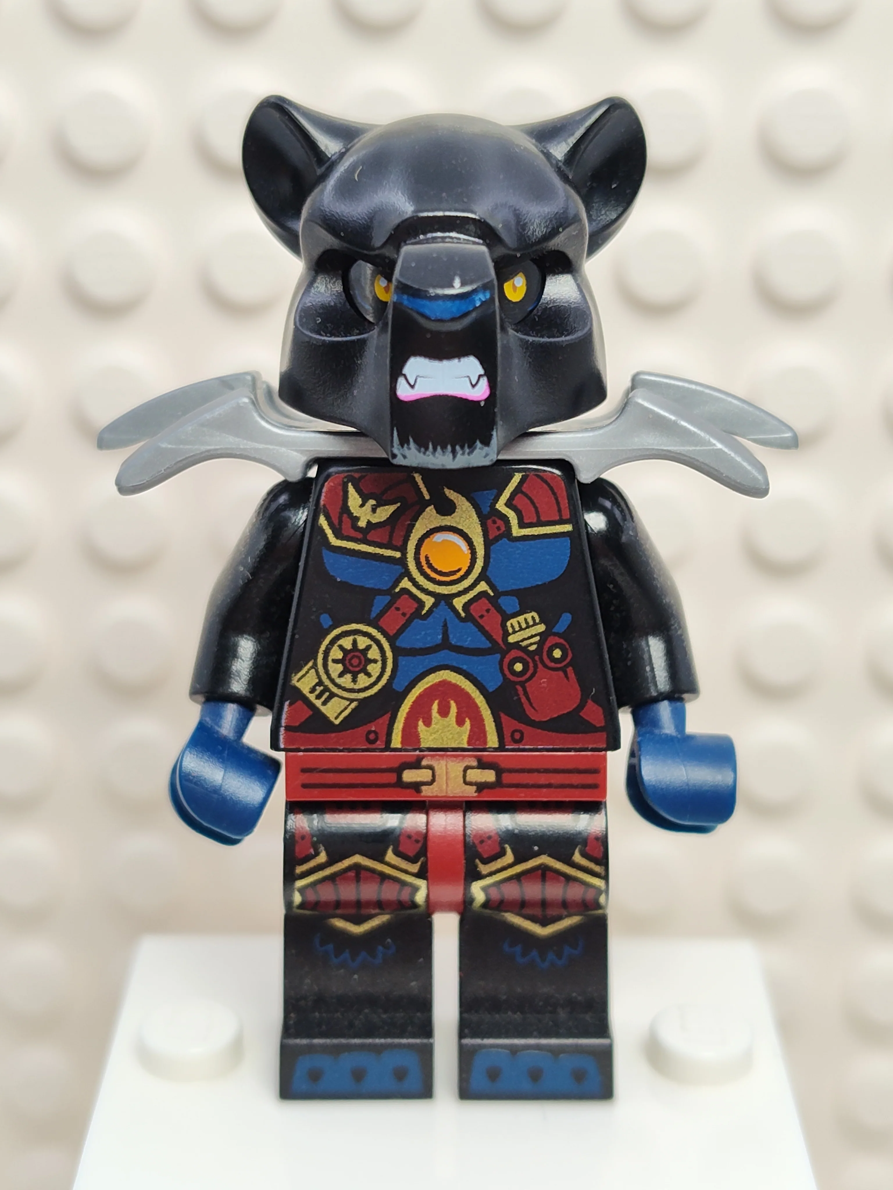 Tormak - Black Outfit, loc133