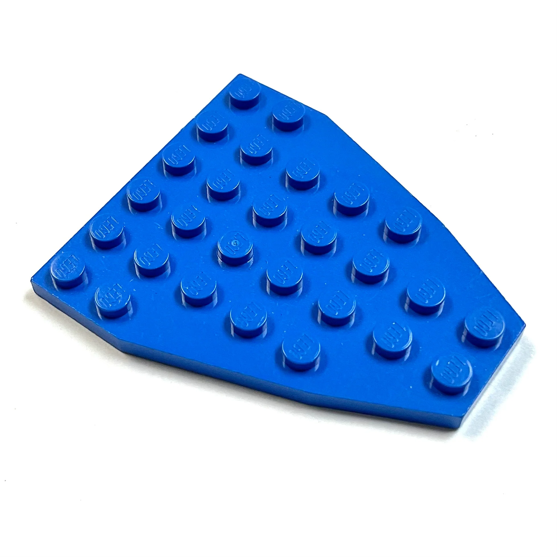 Wedge, Plate 7 x 6 without Stud Notches (Boat Bow Plate), Part# 2625 - Image 3